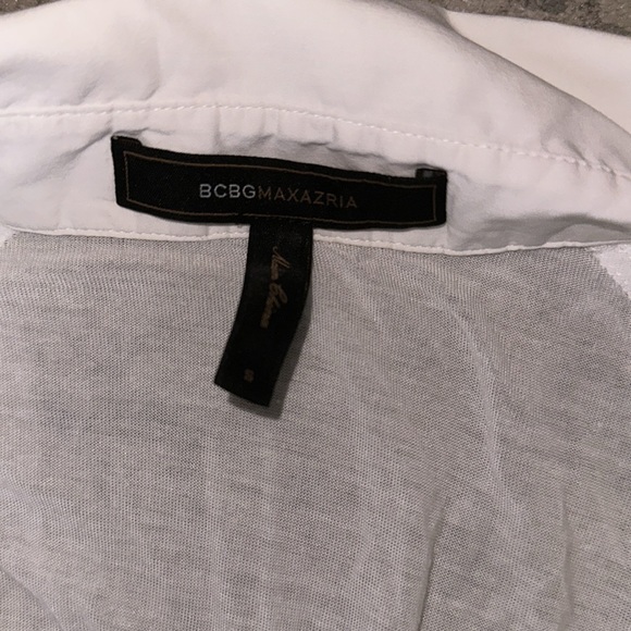 Small BCBG tank button up with breathable back - Picture 2 of 2